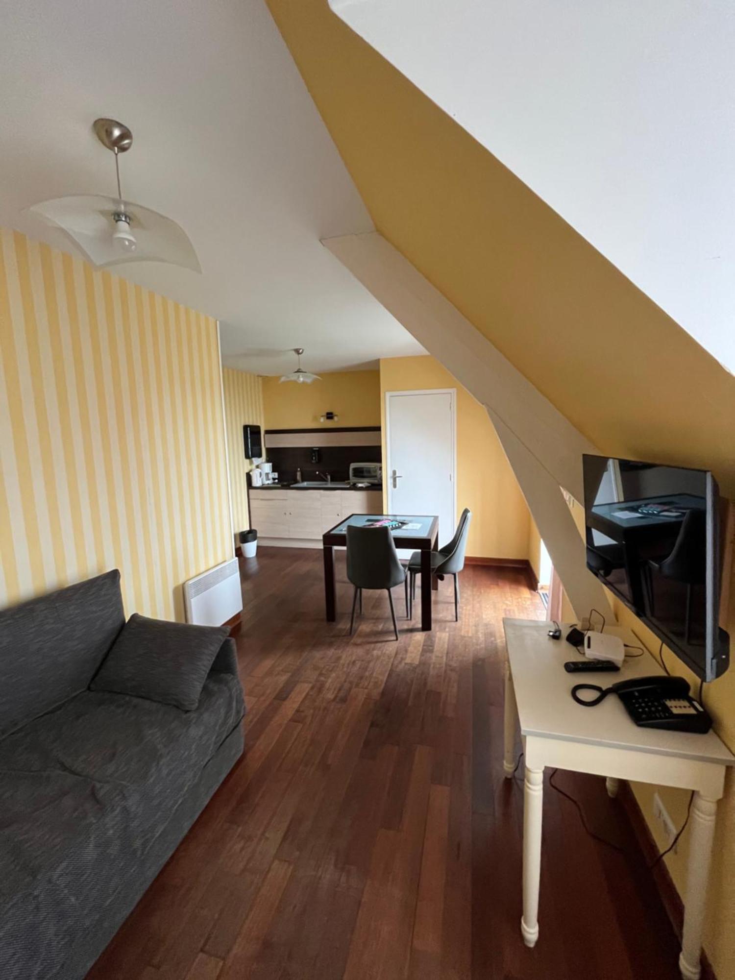Breiz Armor Hotell Pouldreuzic Rum bild