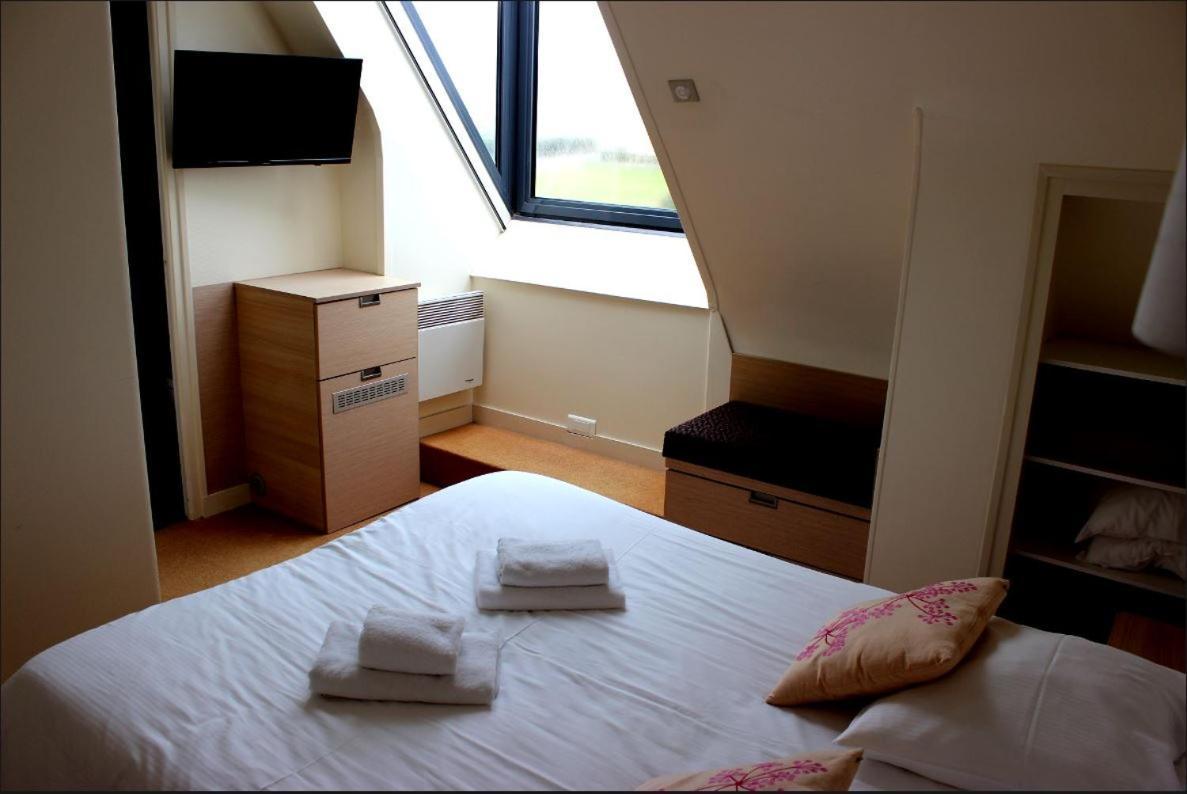 Breiz Armor Hotell Pouldreuzic Rum bild
