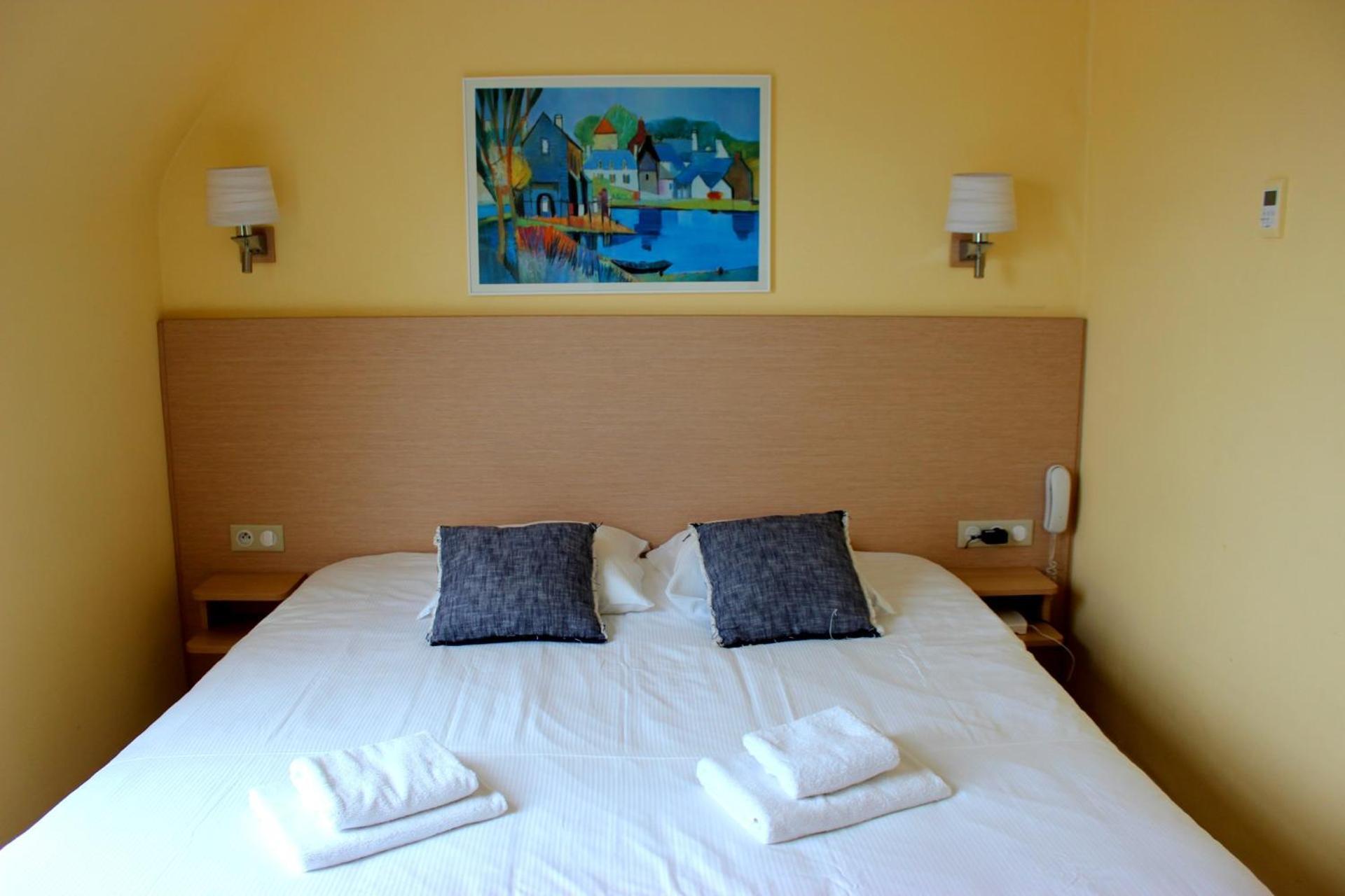 Breiz Armor Hotell Pouldreuzic Rum bild